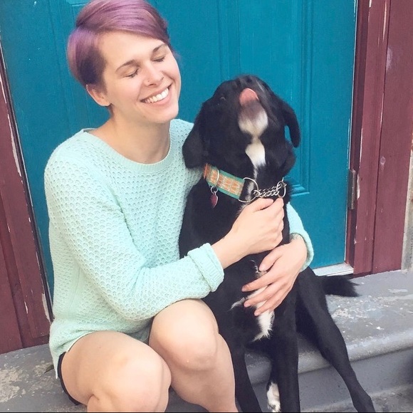 Meet your Posher, Lindsey - Picture 2 of 2